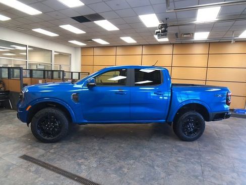 New 2025 Ford Ranger Lariat w/ Black Appearance Package image 4