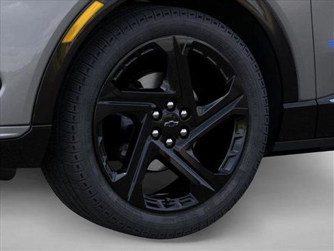 New 2026 Chevrolet Equinox EV RS image 9