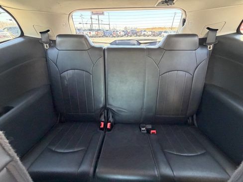 Used 2017 Chevrolet Traverse Premier image 17