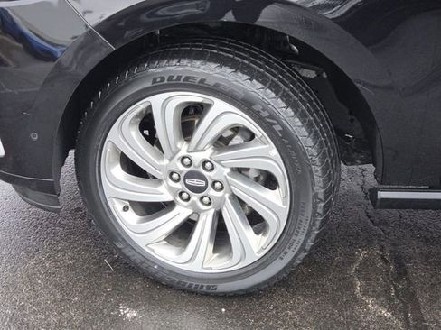 Used 2024 Lincoln Navigator Premiere image 30
