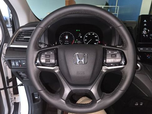 Used 2025 Honda Odyssey EX-L image 14