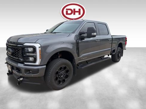 Used 2026 Ford F250 Lariat w/ Black Appearance Package AWD/4WD image 2