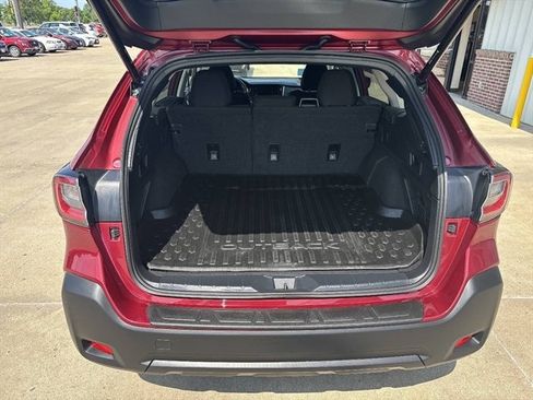 Used 2025 Subaru Outback Premium AWD/4WD image 13