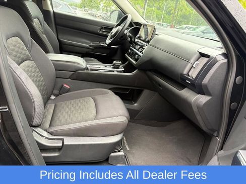 Used 2024 Nissan Pathfinder SV FWD image 19