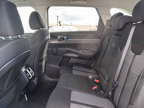 New 2024 Kia Sorento LX FWD image 20