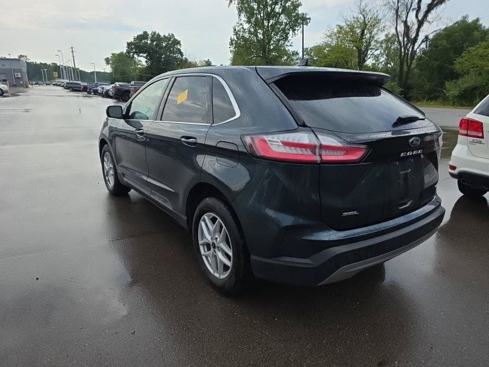Used 2024 Ford Edge SEL w/ Convenience Package AWD/4WD image 3