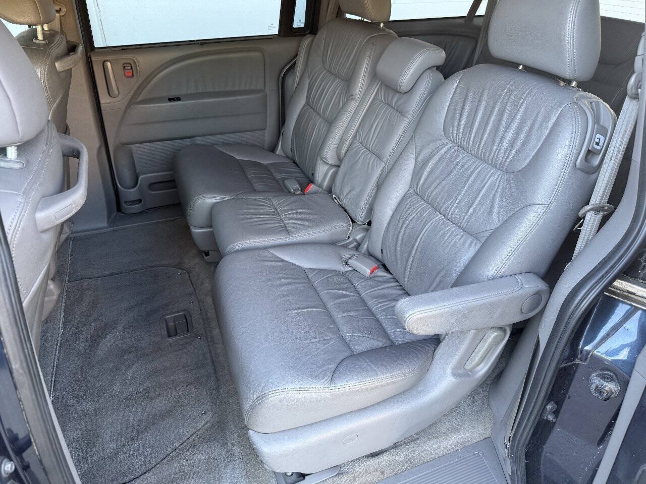 Used 2010 Honda Odyssey EX-L image 17