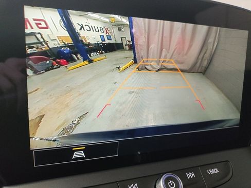 Used 2023 Chevrolet Blazer LT image 31