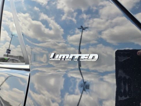 Used 2023 Toyota 4Runner Limited AWD/4WD image 10
