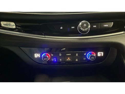 Used 2022 Buick Enclave Avenir w/ Avenir Technology Package image 13