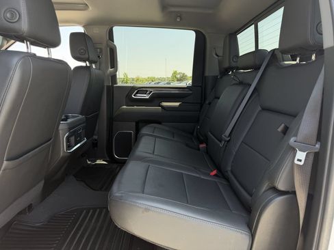 Used 2024 Chevrolet Silverado 2500 LTZ w/ LTZ Convenience Package AWD/4WD image 30