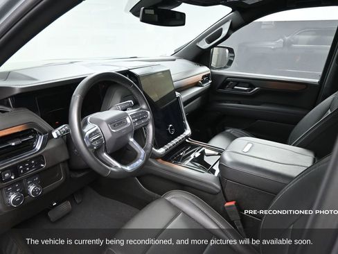 Used 2025 GMC Yukon Denali image 7
