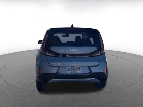Used 2025 Kia Soul LX w/ LX Technology Package image 12