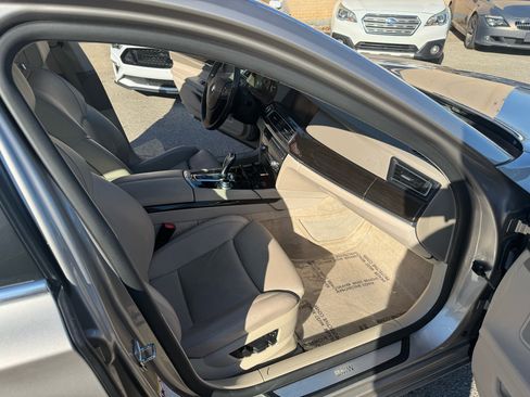 Used 2009 BMW 750Li image 19