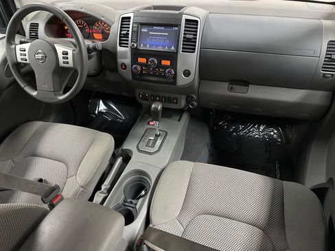 Used 2021 Nissan Frontier SV image 12
