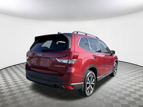 Certified 2024 Subaru Forester Limited w/ Convenience Package image 9