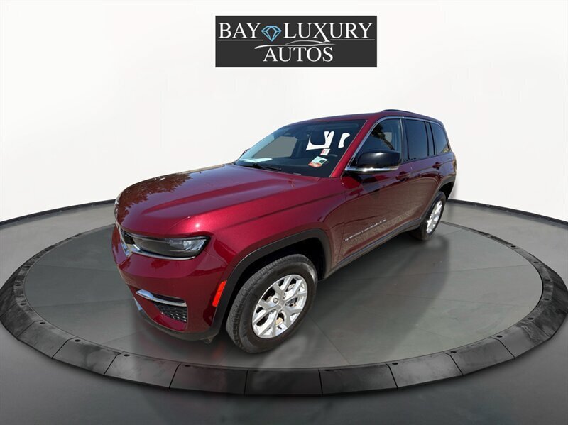 Used 2023 Jeep Grand Cherokee Limited AWD/4WD image 1
