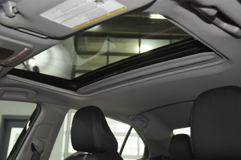 Used 2023 Toyota Camry SE w/ Cold Weather Package FWD image 41