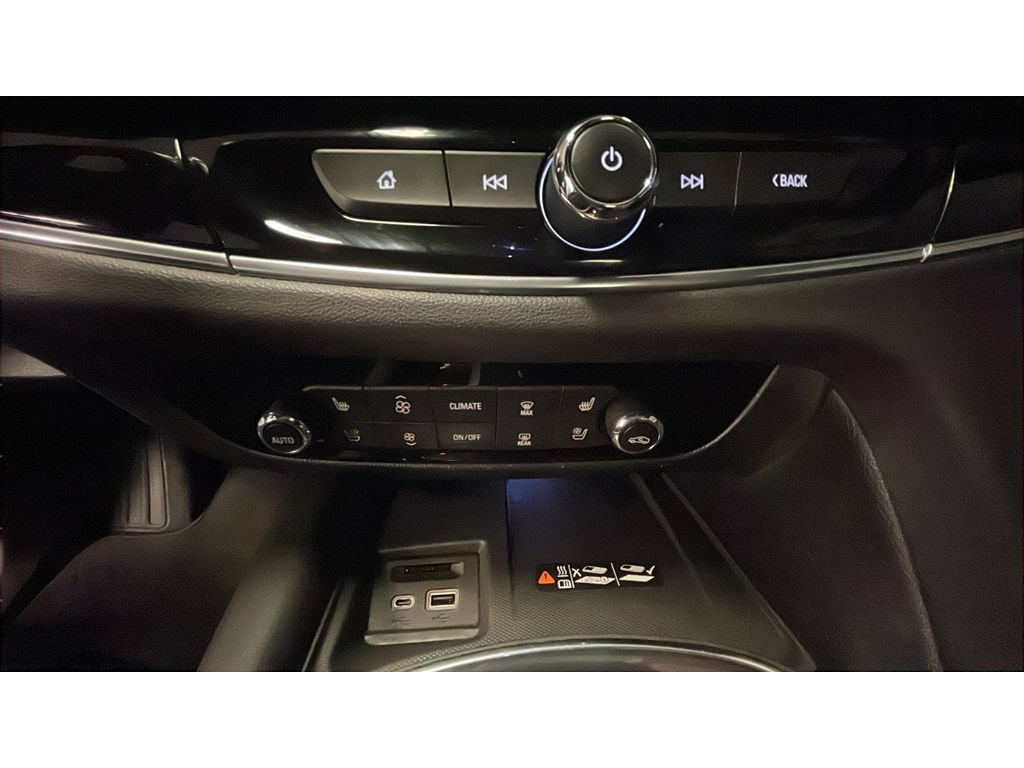 Used 2023 Buick Enclave Avenir w/ Avenir Technology Package AWD/4WD image 15