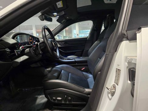 Used 2022 Porsche Taycan image 26