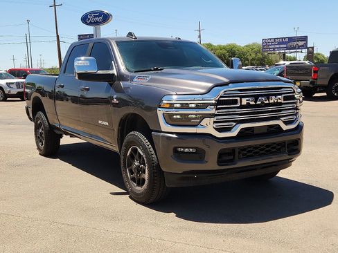 Used 2026 RAM 2500 Laramie AWD/4WD image 6