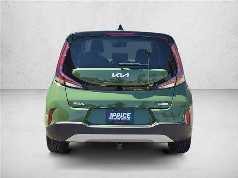 Used 2023 Kia Soul EX FWD image 7