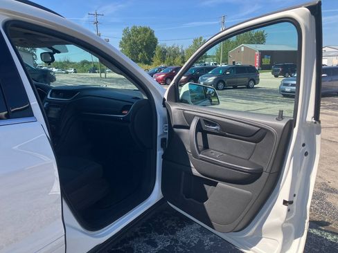 Used 2013 Chevrolet Traverse LT AWD/4WD image 14