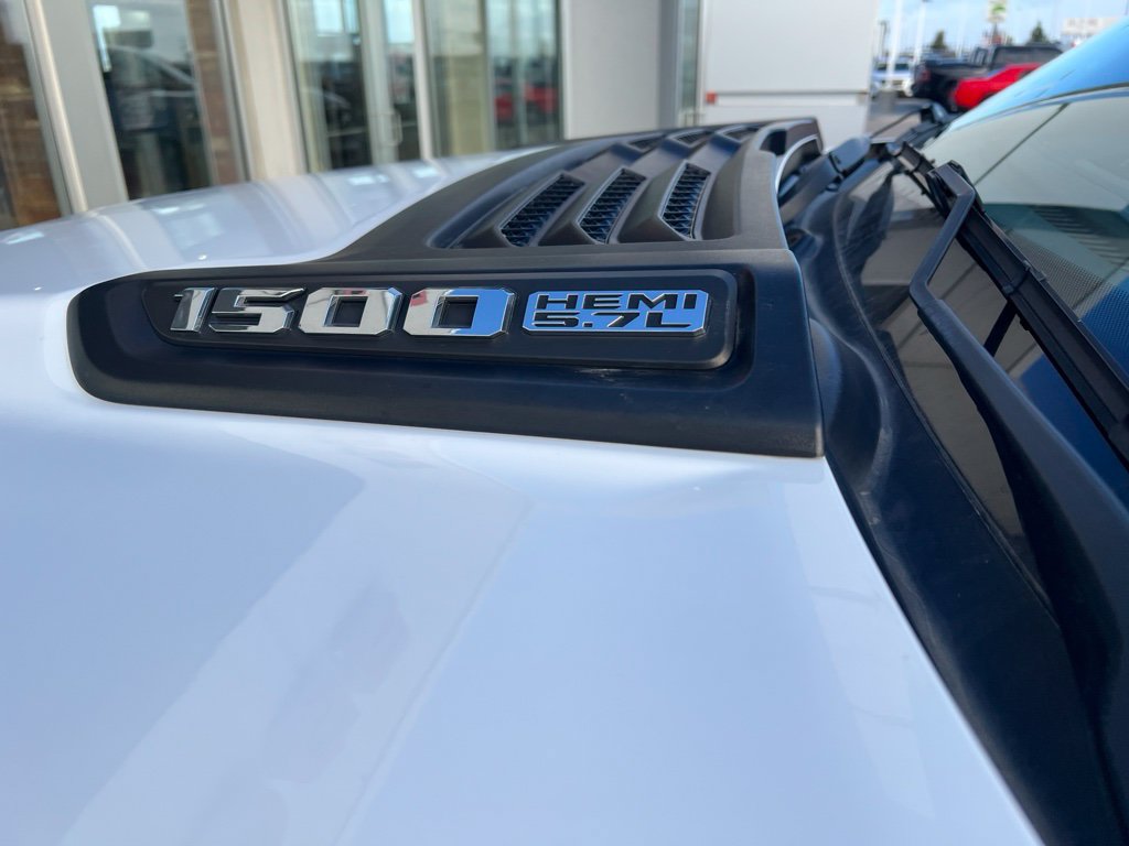 Used 2020 RAM 1500 Laramie w/ Sport Appearance Package AWD/4WD image 8