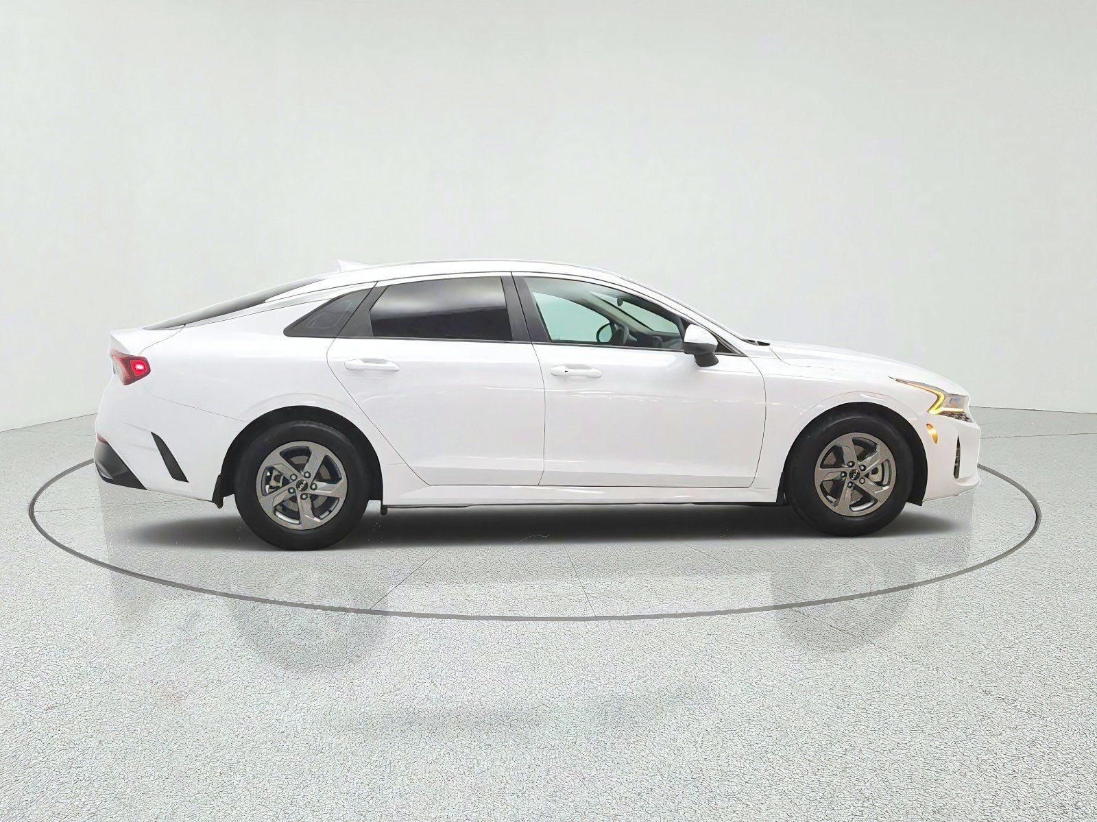 Used 2023 Kia K5 LXS FWD image 4