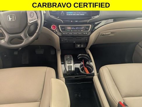 Used 2019 Honda Pilot Touring image 25
