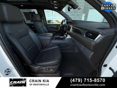Used 2021 GMC Yukon Denali w/ Denali Premium Package image 34