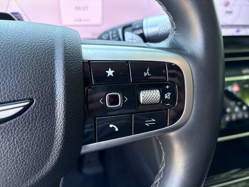 Used 2025 Genesis GV80 AWD 2.5T Standard image 18