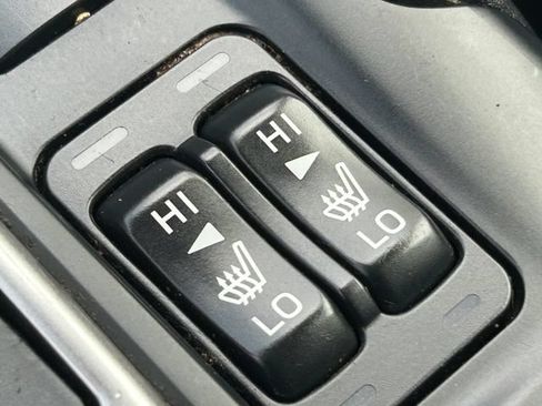 Used 2020 Subaru Forester Premium AWD/4WD image 17