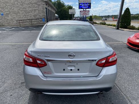 Used 2017 Nissan Altima 2.5 S w/ Power Driver Seat Package FWD image 6