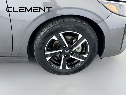 Used 2025 Nissan Sentra SV FWD image 34