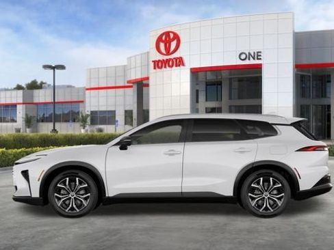 New 2026 Toyota Crown Signia image 7