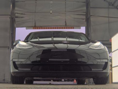 Used 2019 Tesla Model 3 Long Range image 2