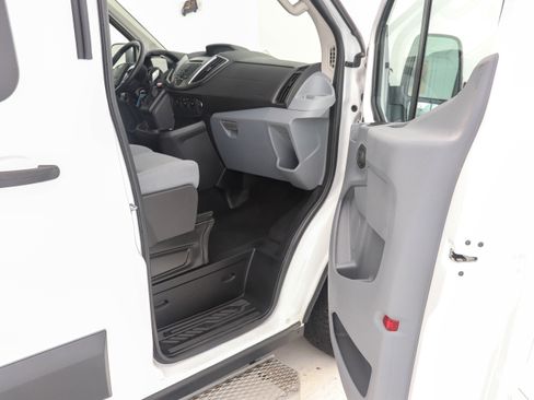 Used 2016 Ford Transit 350 XLT image 18
