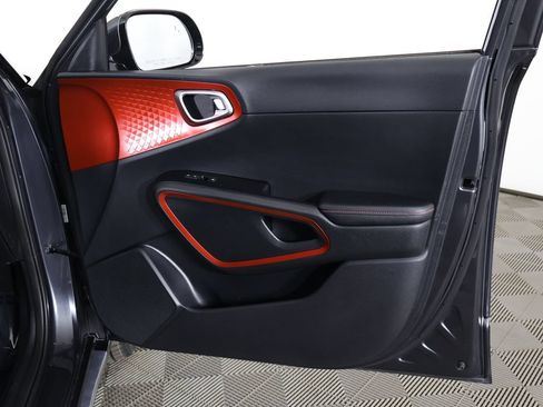 Used 2023 Kia Soul GT-Line FWD image 24