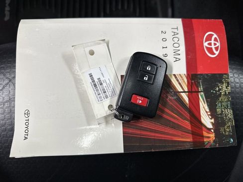 Used 2019 Toyota Tacoma TRD Pro image 45