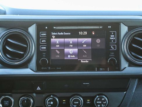 Used 2019 Toyota Tacoma TRD Sport image 14