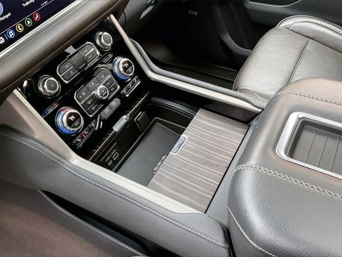 Used 2021 GMC Yukon Denali image 18