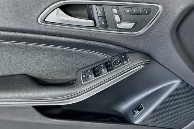 Used 2020 Mercedes-Benz GLA 250 4MATIC image 17