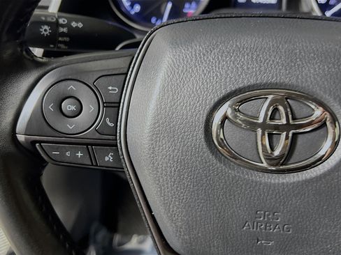 Used 2023 Toyota Camry SE FWD image 19