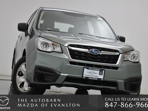 Used 2017 Subaru Forester 2.5i AWD/4WD image 3