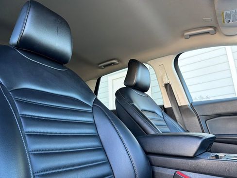 Certified 2022 Ford Edge SEL AWD/4WD image 16
