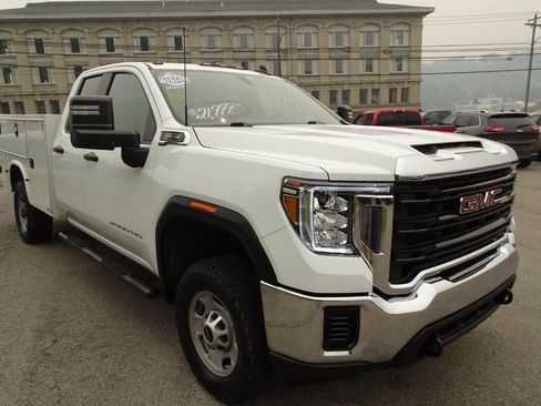 Used 2022 GMC Sierra 2500 Pro w/ Convenience Package AWD/4WD image 4