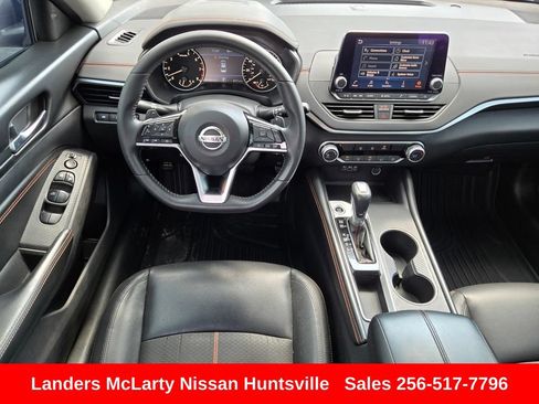 Used 2019 Nissan Altima 2.5 SR FWD image 15