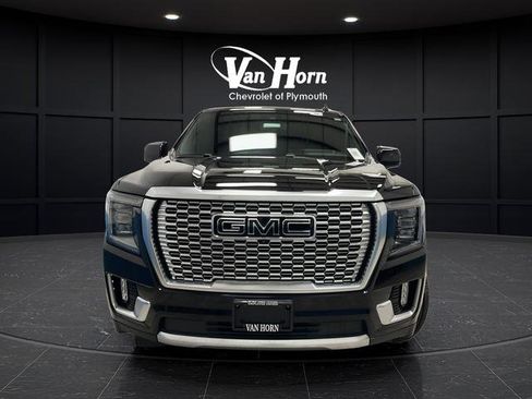 Used 2023 GMC Yukon XL Denali image 2