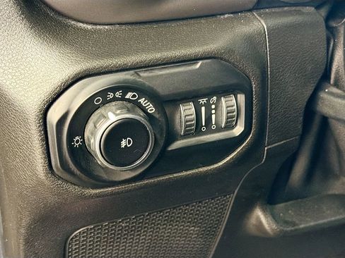 Used 2018 Jeep Wrangler Unlimited Sport S image 12